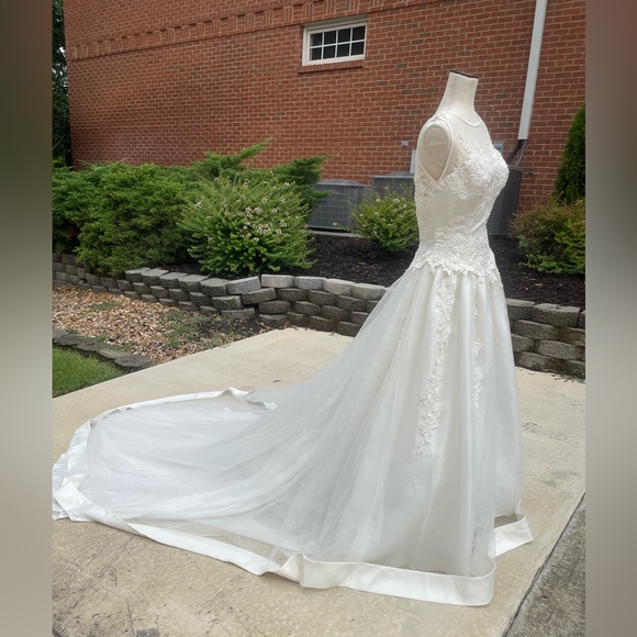 Bridal Originals Cream Wide Edging Sleeveless Beaded Wedding Dress - Picture 4 of 13